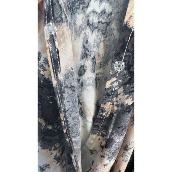 2/$30 NWT Bar III Large Tie-Dye Print Romper V-Neckline & Elastic Waist - Picture 12 of 15